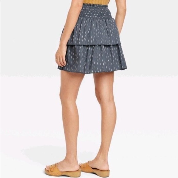 Universal Thread™ Women's Short Tiered Ruffle Mini Skirt Gray Ikat Size L - Picture 2 of 10